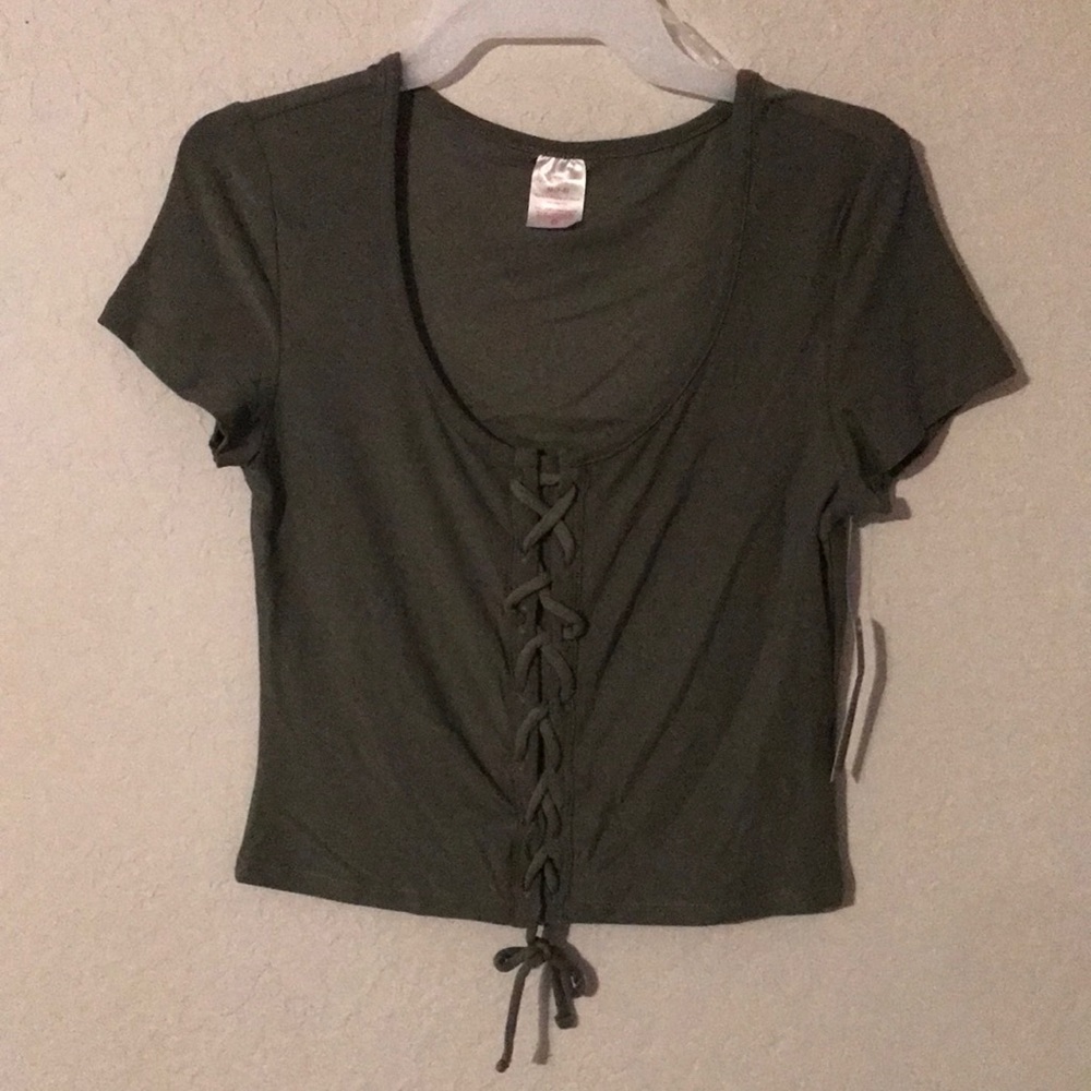 Women’s crop top new with tag size medium